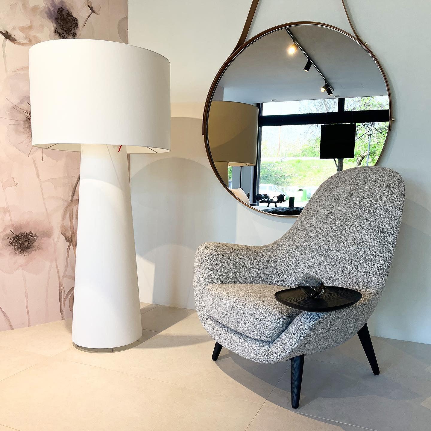 Modern Tapered Fabric Metal Floor Lamp