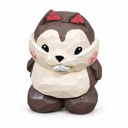 Coonli Hand Carved Wooden Squirrel Figurine – Animal Statue (4.5cm)